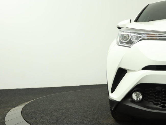 Toyota C-HR - 1.8 Hybrid Dynamic