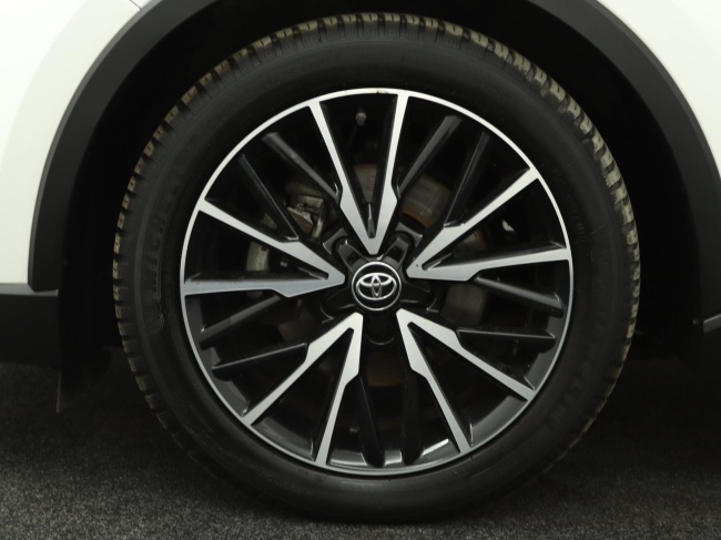 Toyota C-HR - 1.8 Hybrid Dynamic