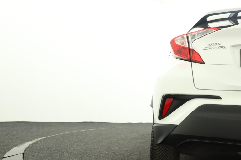 Toyota C-HR - 1.8 Hybrid Dynamic 40