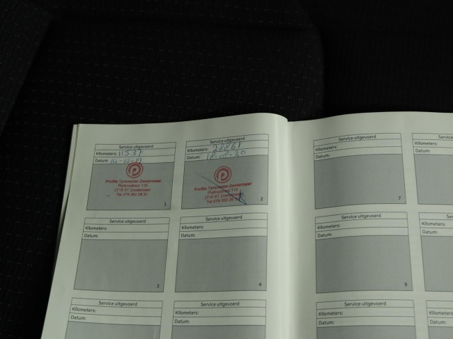 Toyota C-HR - 1.8 Hybrid Dynamic