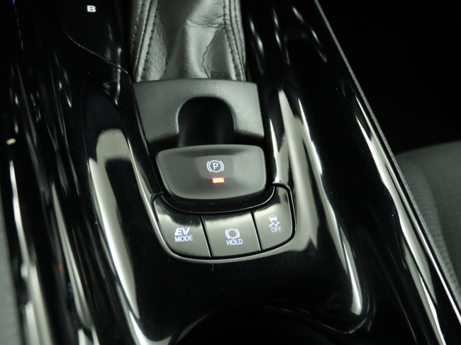 Toyota C-HR - 1.8 Hybrid Dynamic