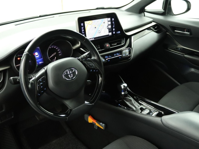 Toyota C-HR - 1.8 Hybrid Dynamic