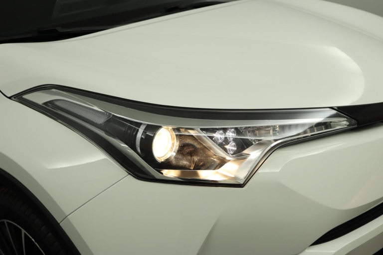 Toyota C-HR - 1.8 Hybrid Dynamic 60