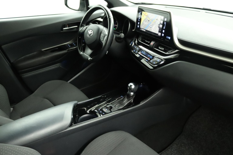 Toyota C-HR - 1.8 Hybrid Dynamic 61
