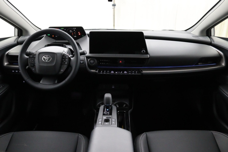 Toyota Prius - 2.0 Plug-in Hybrid 220 Executive Premium Pack 2025 12