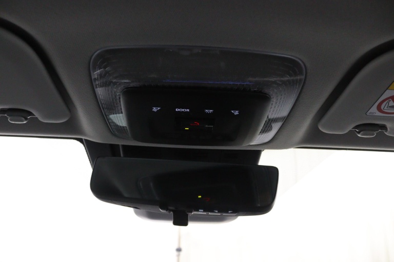 Toyota Prius - 2.0 Plug-in Hybrid 220 Executive Premium Pack 2025 27