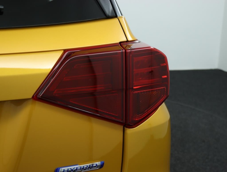 Suzuki Vitara - 1.4 Boosterjet Style Smart Hybrid 38