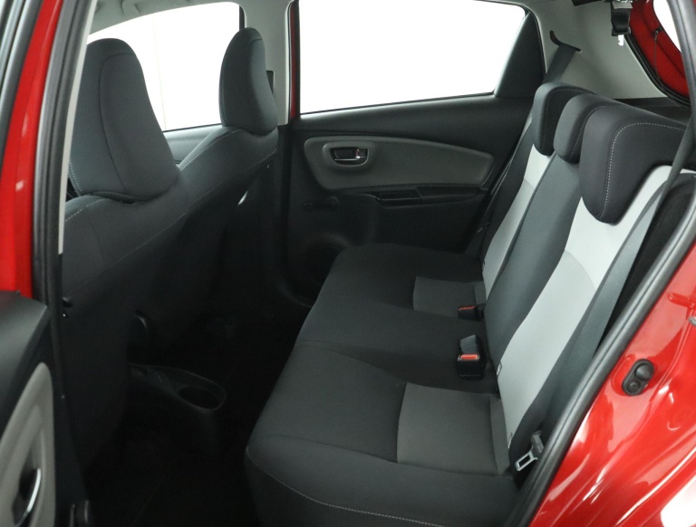 Toyota Yaris - 1.0 VVT-i Connect 18