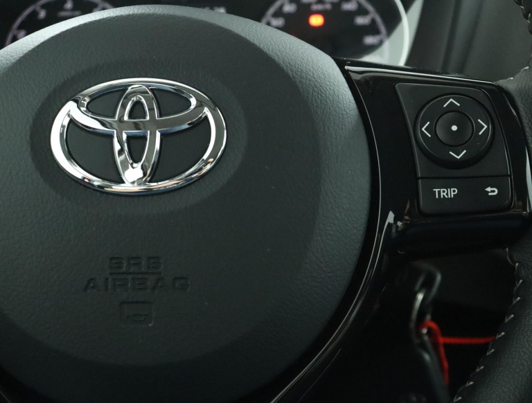 Toyota Yaris - 1.0 VVT-i Connect 21