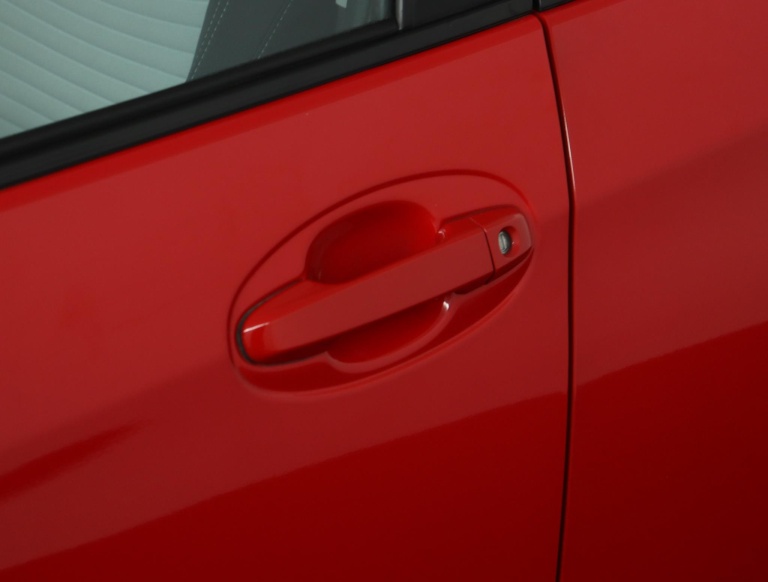 Toyota Yaris - 1.0 VVT-i Connect 38