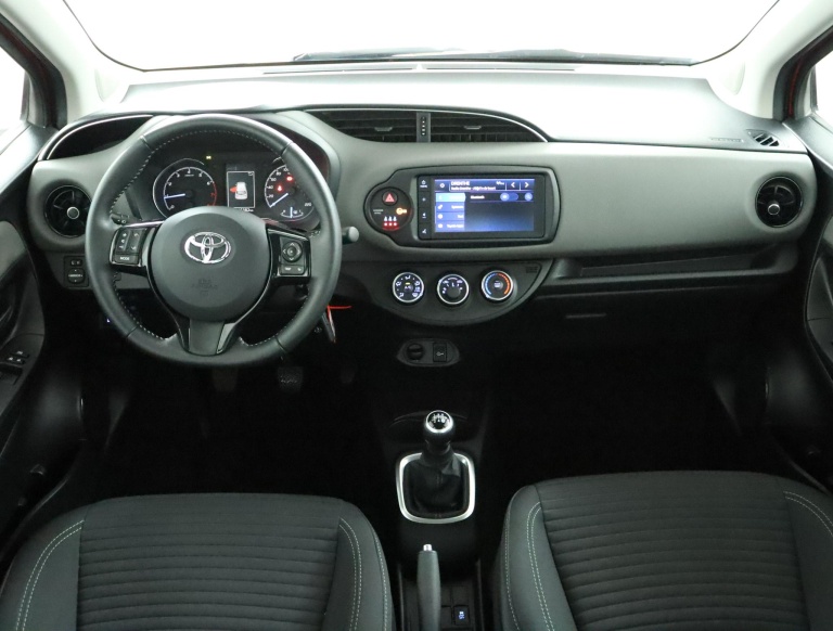 Toyota Yaris - 1.0 VVT-i Connect 4