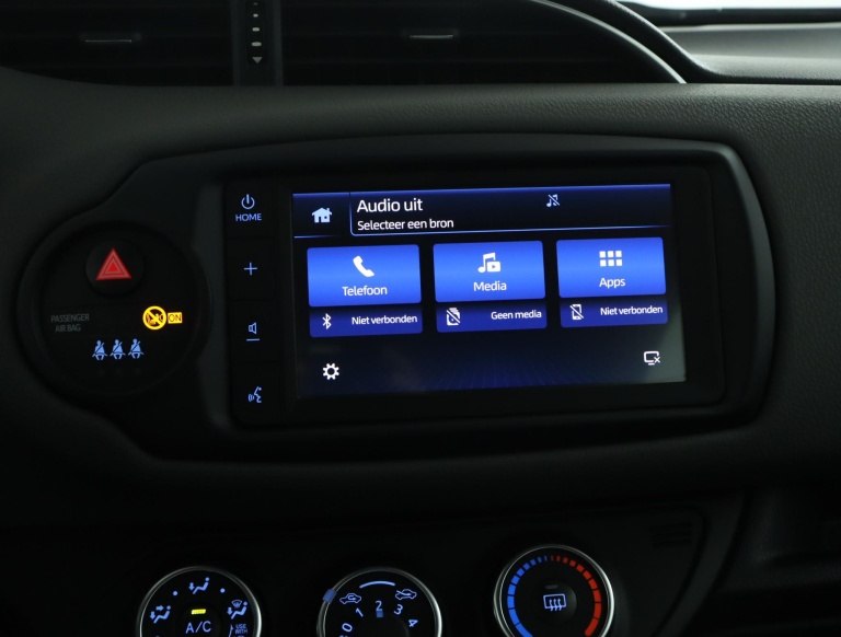 Toyota Yaris - 1.0 VVT-i Connect 51