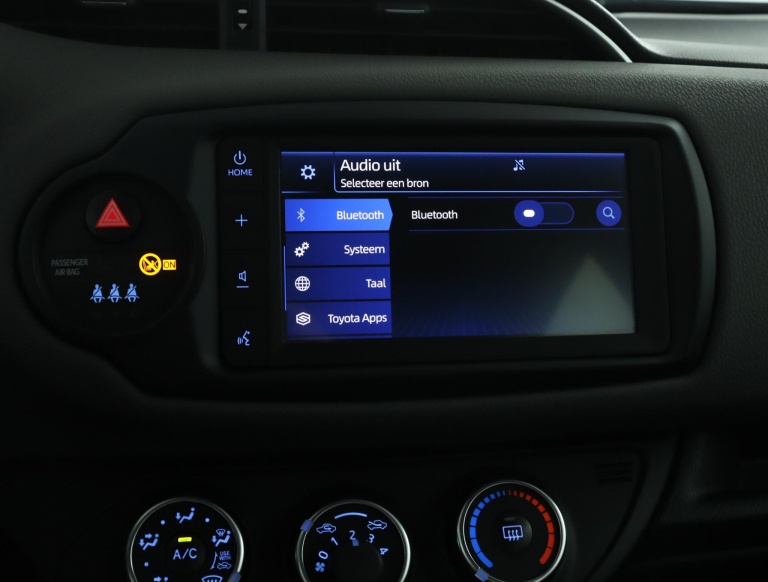 Toyota Yaris - 1.0 VVT-i Connect 52