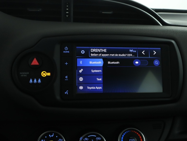 Toyota Yaris - 1.0 VVT-i Connect 53
