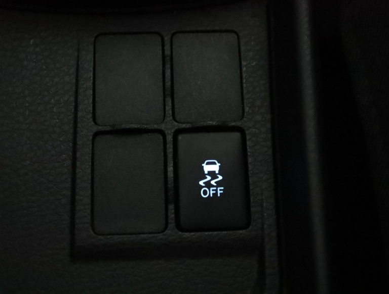 Toyota Yaris - 1.0 VVT-i Connect 55