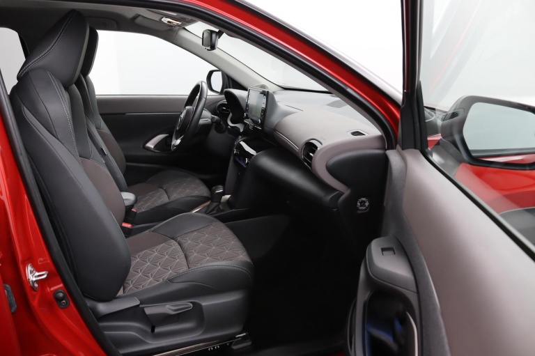 Toyota Yaris Cross - 1.5 Hybrid Executive 10