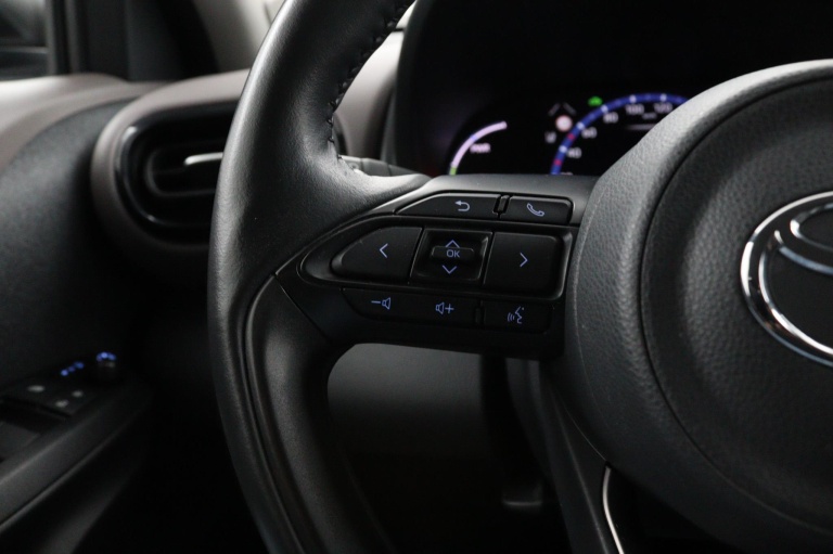 Toyota Yaris Cross - 1.5 Hybrid Executive 17