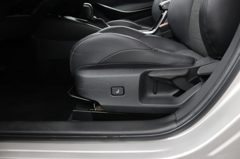 Toyota Corolla Touring Sports - 2.0 Hybrid Dynamic 10