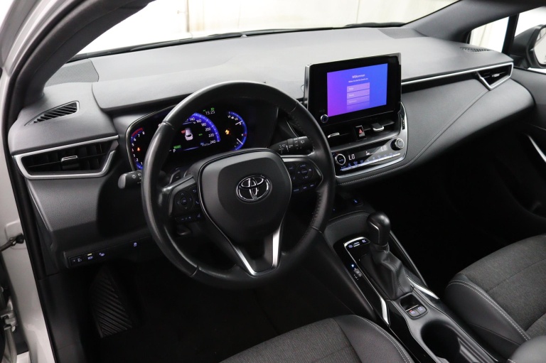 Toyota Corolla Touring Sports - 2.0 Hybrid Dynamic 15