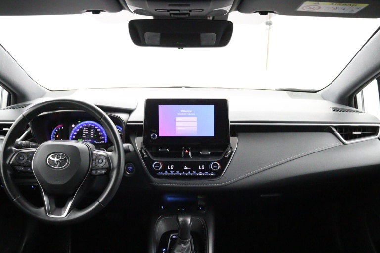 Toyota Corolla Touring Sports - 2.0 Hybrid Dynamic 17