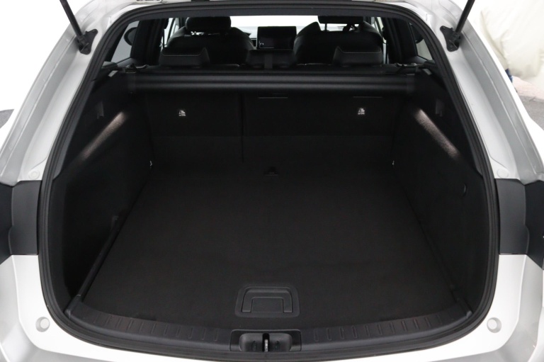 Toyota Corolla Touring Sports - 2.0 Hybrid Dynamic 27