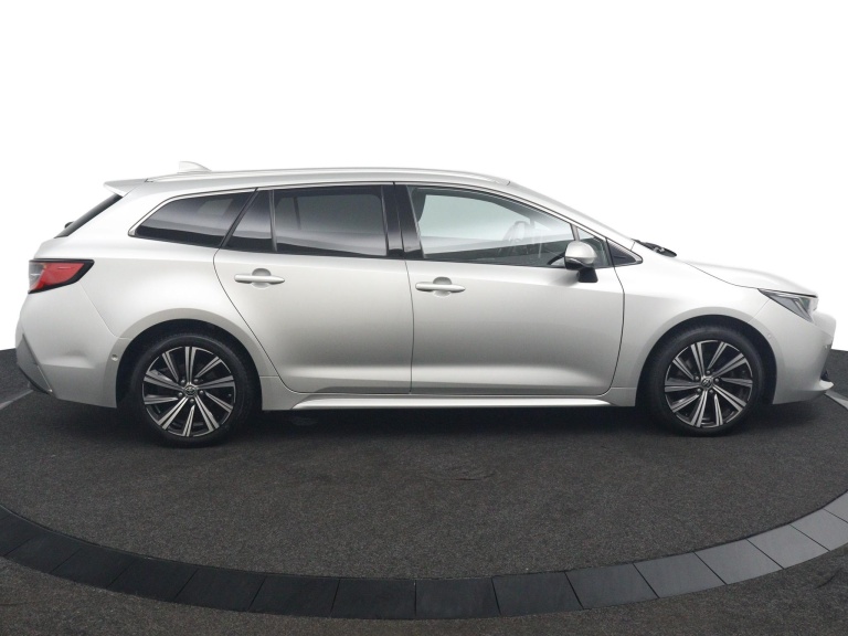 Toyota Corolla Touring Sports - 2.0 Hybrid Dynamic 6