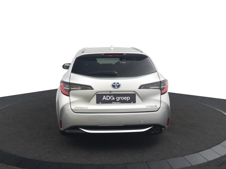 Toyota Corolla Touring Sports - 2.0 Hybrid Dynamic 8