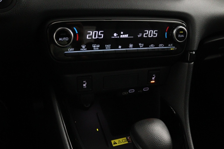 Toyota Yaris - 1.5 Hybrid 130 Executive 19
