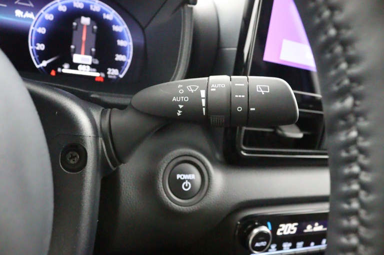 Toyota Yaris - 1.5 Hybrid 130 Executive 31