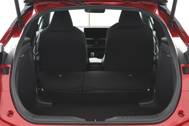 Toyota C-HR - 1.8 Hybrid 140 First Edition 27