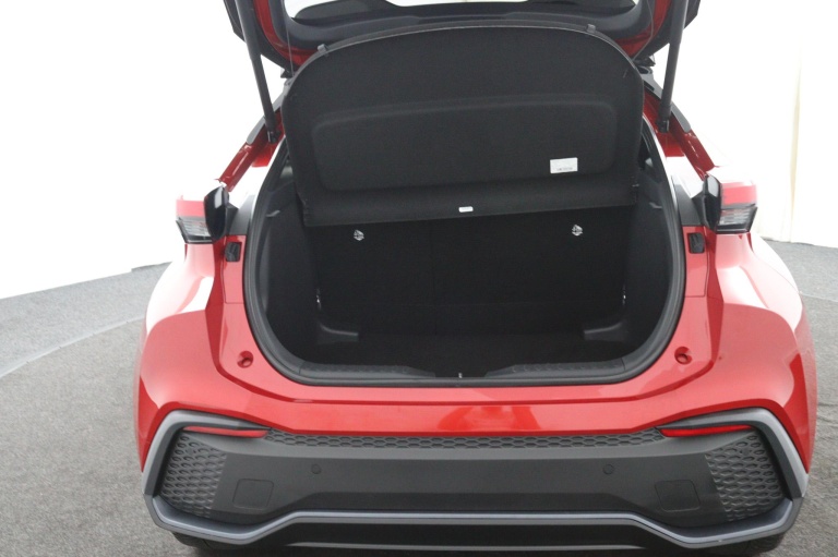 Toyota C-HR - 1.8 Hybrid 140 First Edition 28