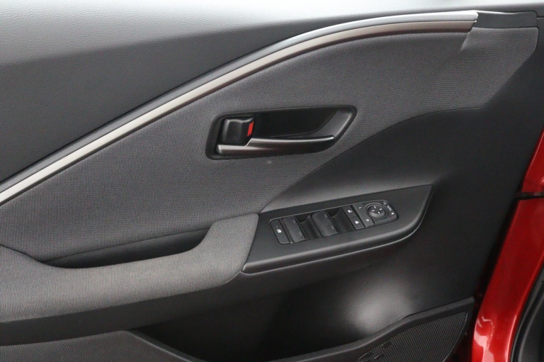 Toyota C-HR - 1.8 Hybrid 140 First Edition 29