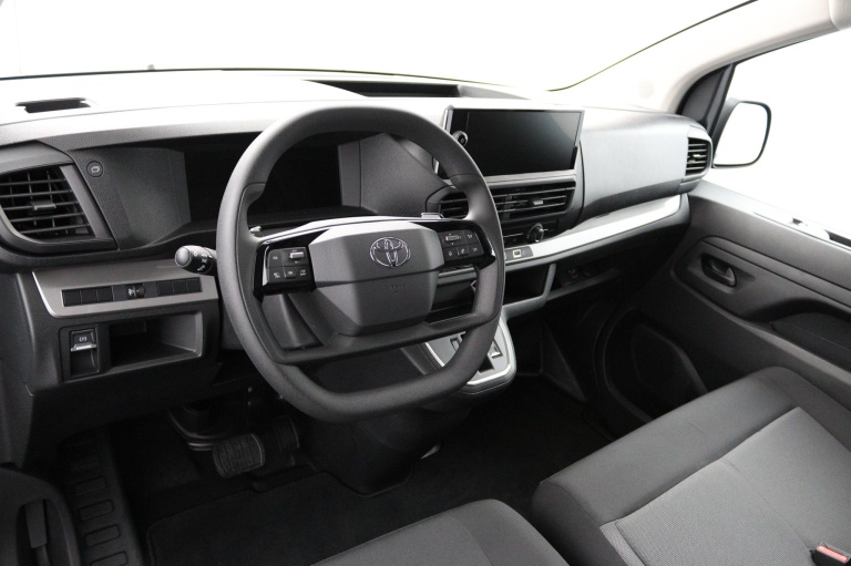 Toyota Proace Worker Electric - 75KW Navigator met bank 3