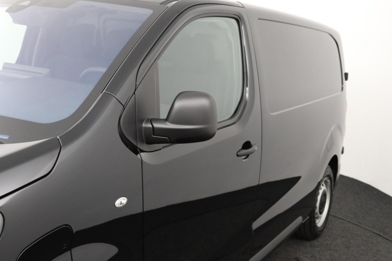 Toyota Proace Worker Electric - 75KW Navigator met bank 32