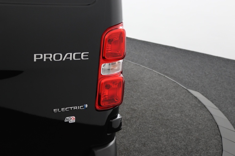 Toyota Proace Worker Electric - 75KW Navigator met bank 34