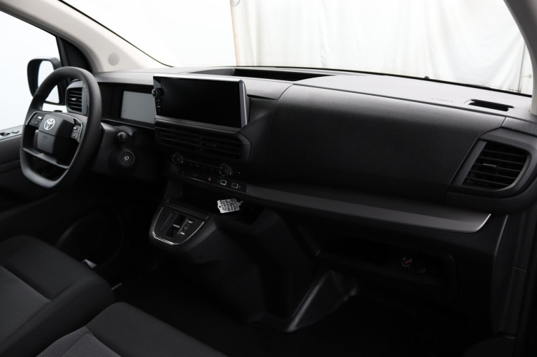 Toyota Proace Worker Electric - 75KW Navigator met bank 36