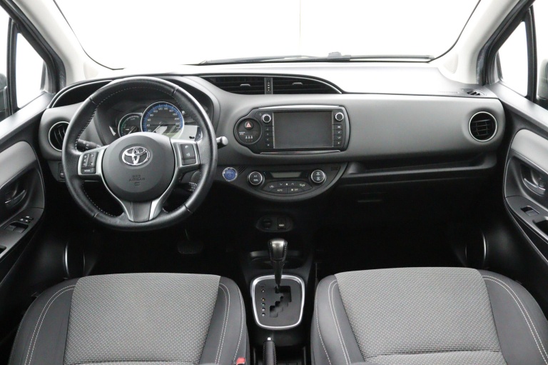 Toyota Yaris - 1.5 Hybrid Lease 11