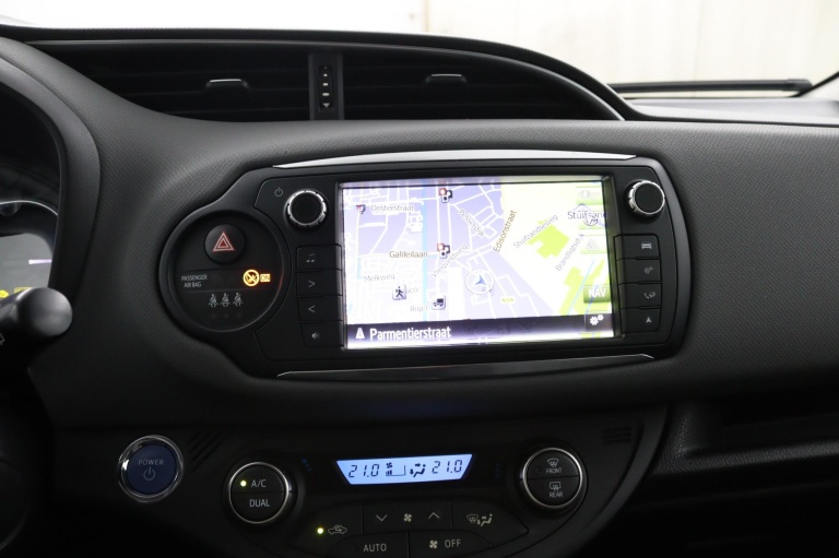 Toyota Yaris - 1.5 Hybrid Lease 13