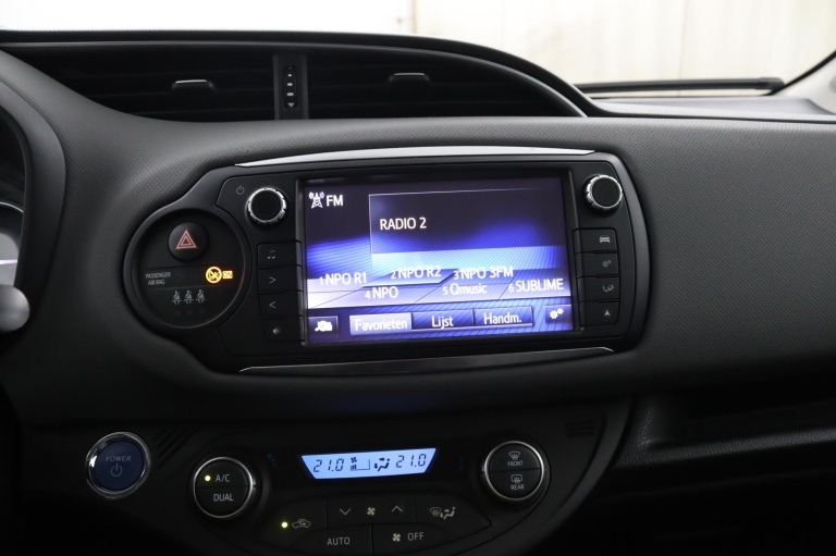 Toyota Yaris - 1.5 Hybrid Lease 15