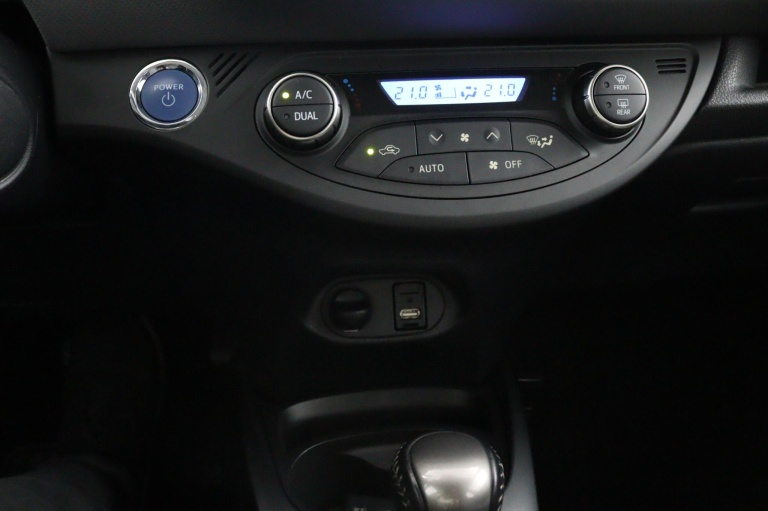 Toyota Yaris - 1.5 Hybrid Lease 17