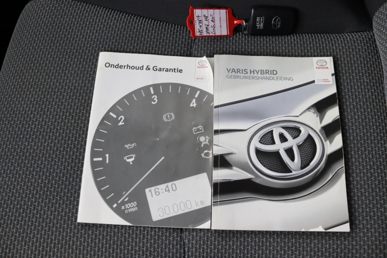 Toyota Yaris - 1.5 Hybrid Lease 26