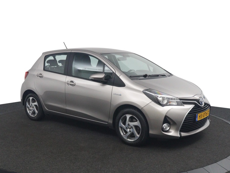Toyota Yaris - 1.5 Hybrid Lease 3
