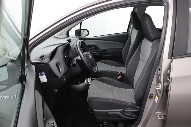 Toyota Yaris - 1.5 Hybrid Lease 9