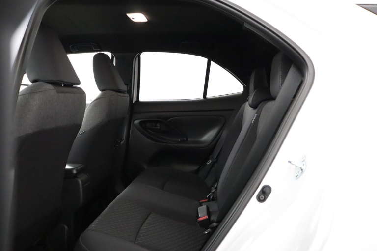 Toyota Yaris Cross - 1.5 Hybrid 115 Dynamic 13