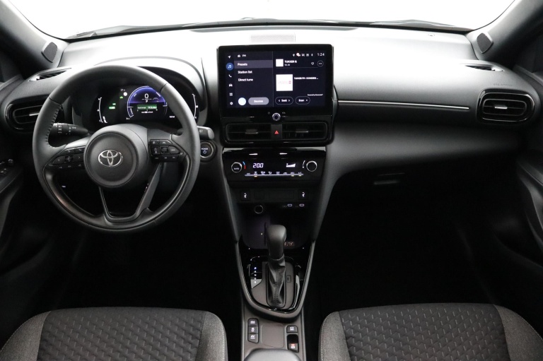 Toyota Yaris Cross - 1.5 Hybrid 115 Dynamic 15