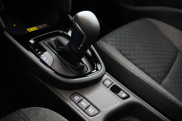 Toyota Yaris Cross - 1.5 Hybrid 115 Dynamic 28