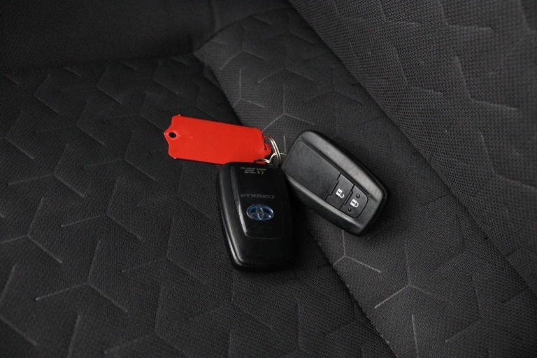 Toyota Corolla Touring Sports - 1.8 Hybrid Dynamic 11