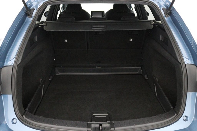 Toyota Corolla Touring Sports - 1.8 Hybrid Dynamic 23