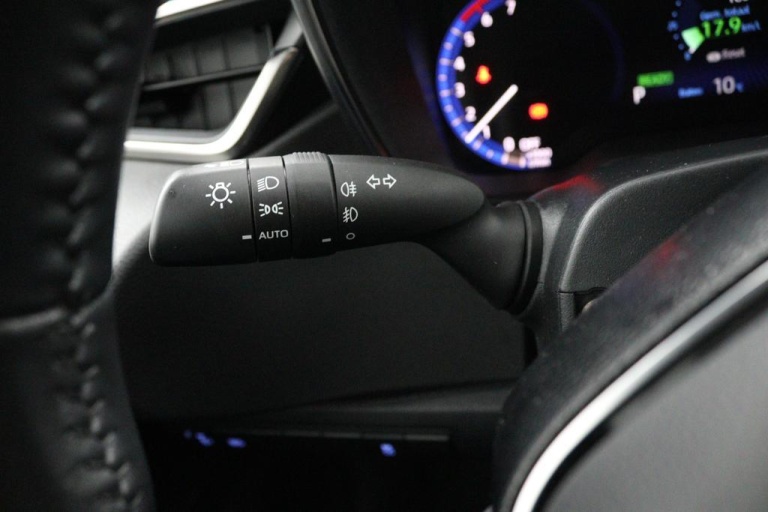 Toyota Corolla Touring Sports - 1.8 Hybrid Dynamic 29