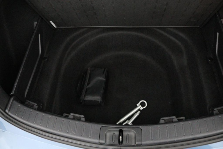 Toyota Corolla Touring Sports - 1.8 Hybrid Dynamic 32